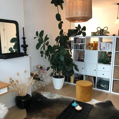Lizzy Apartment