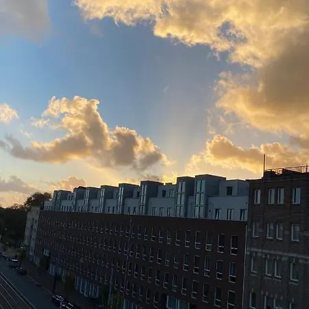 Lizzy Amsterdam